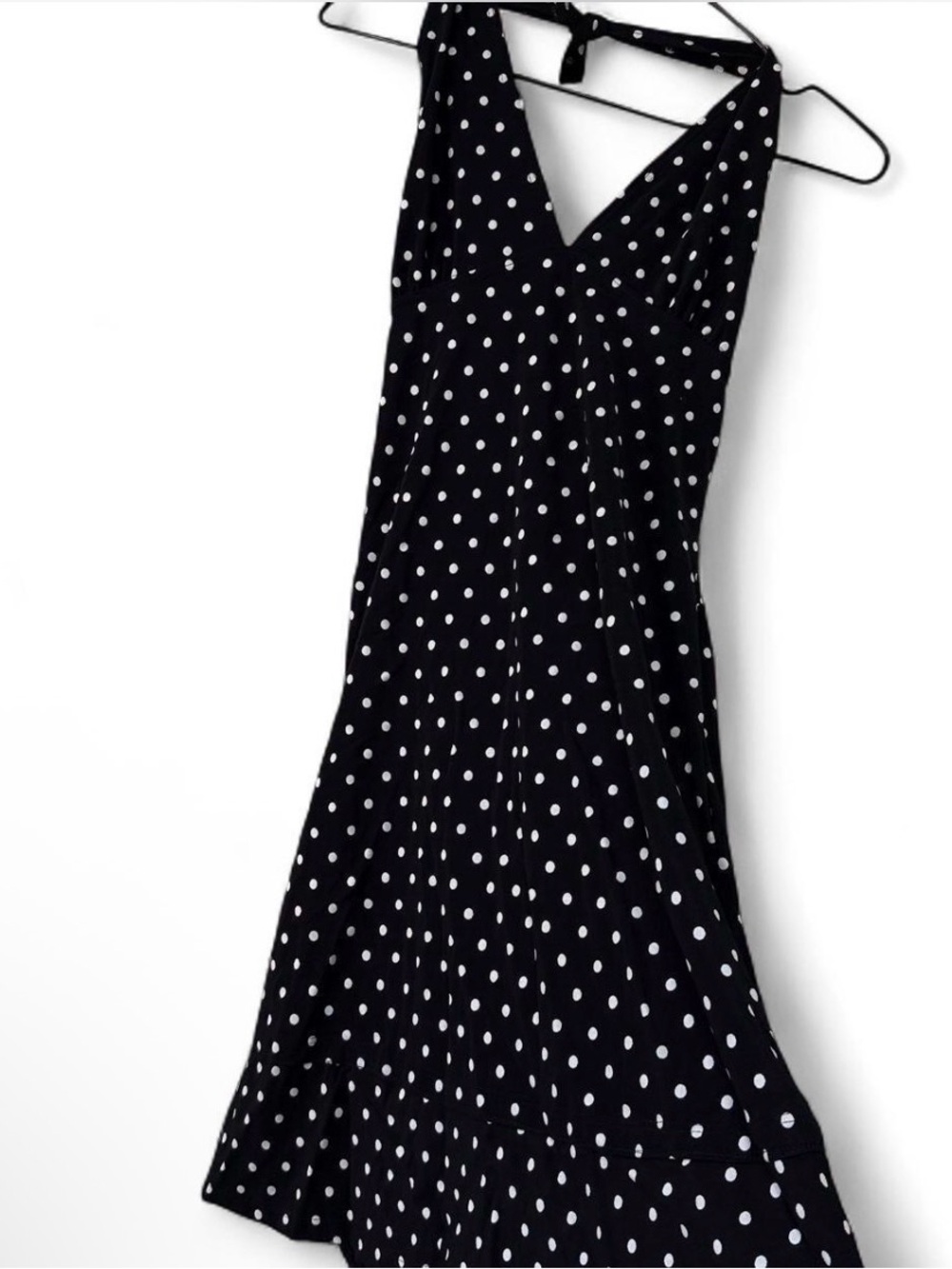 Polka Dot V-Neck Halter midi Dress - Black & White Classic Flowy Chic oh so ☺️
